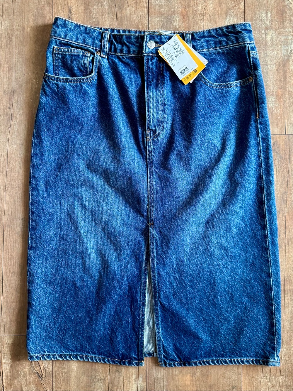 H&M NWT Medium Wash Straight Denim Midi Length Skirt with Front Slit Size 10